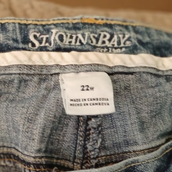 Size 22W St. John's Bay Jeans - Picture 5 of 5
